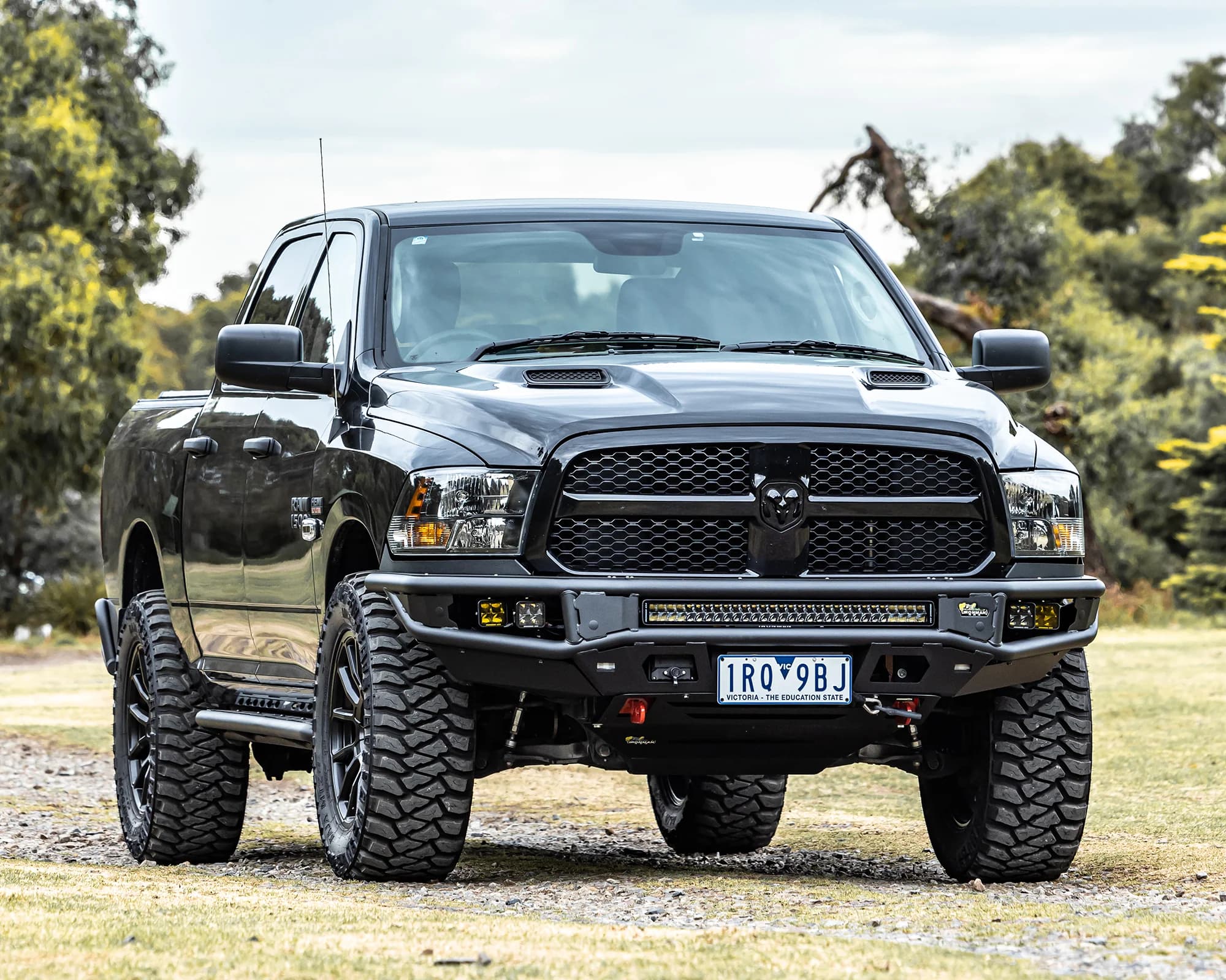 Raid Bull Bar & Lights Kit · BBR075K