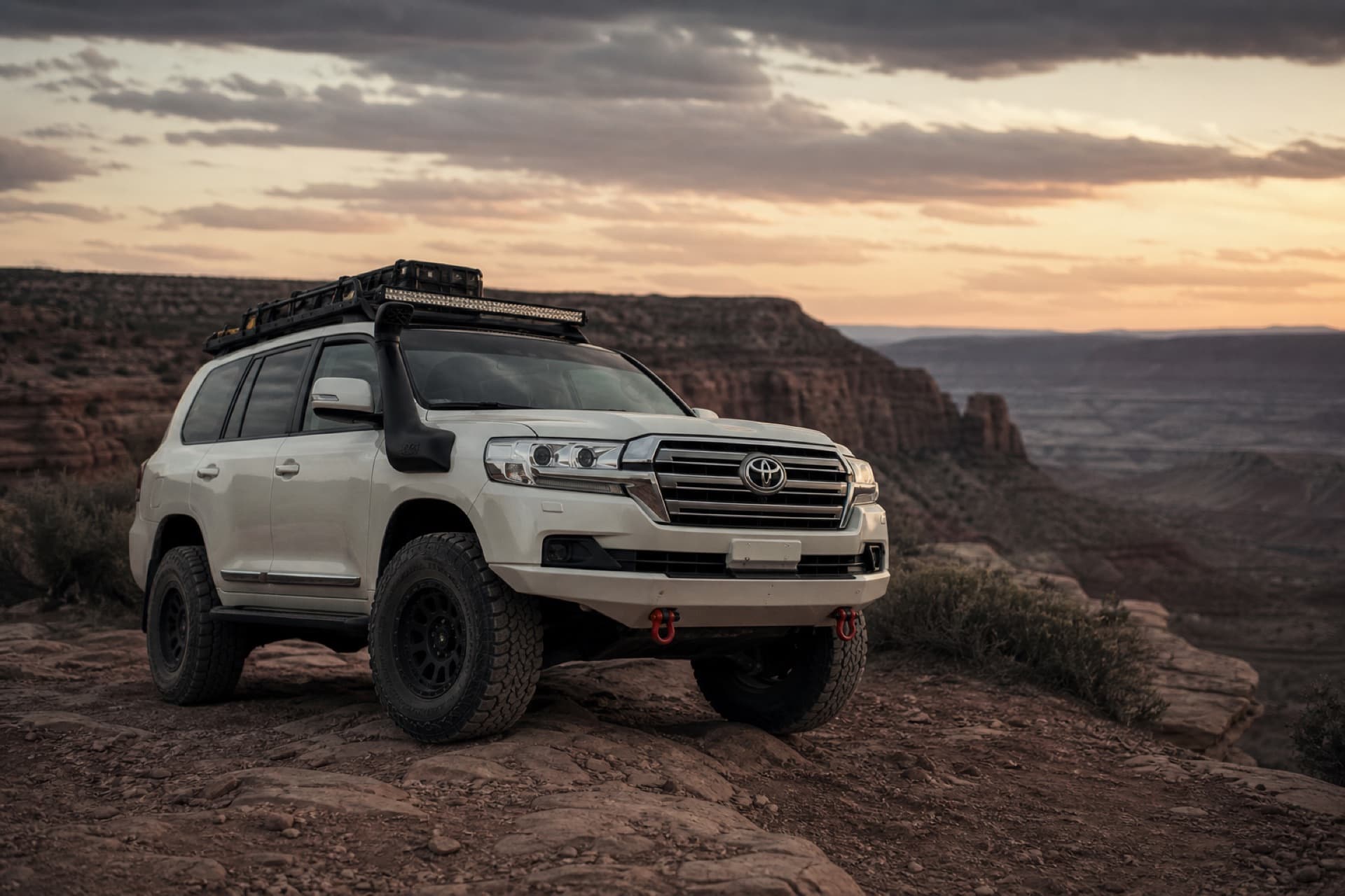 Toyota Land Cruiser 200